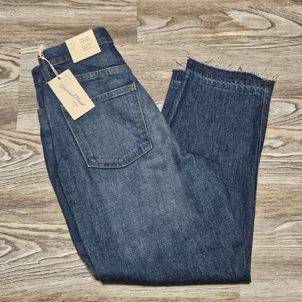 Universal Ankle Jeans